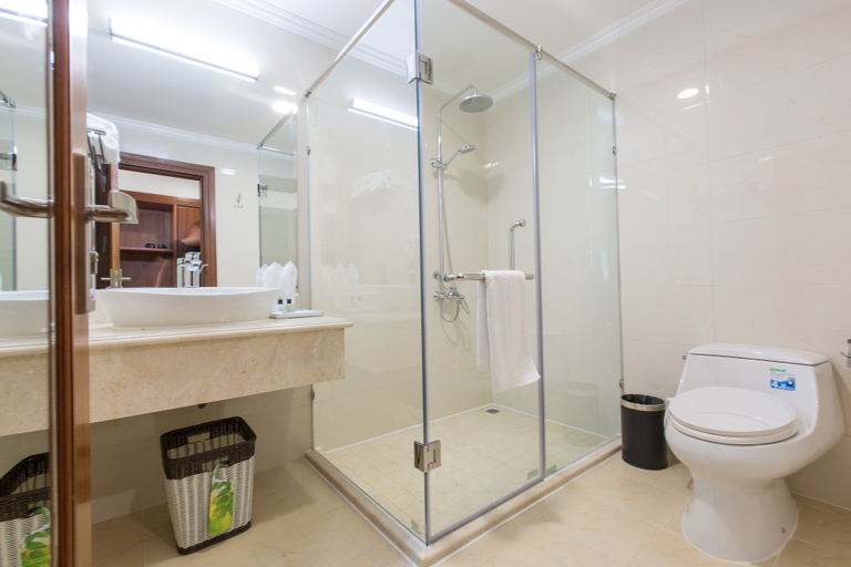 Bathroom 4, Ha Long New Day Hotel, Hạ Long