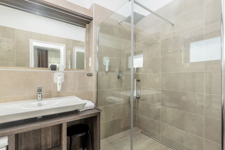 Bathroom 3, JAZZ at Rova Villa Luna, Malinska-Dubašnica