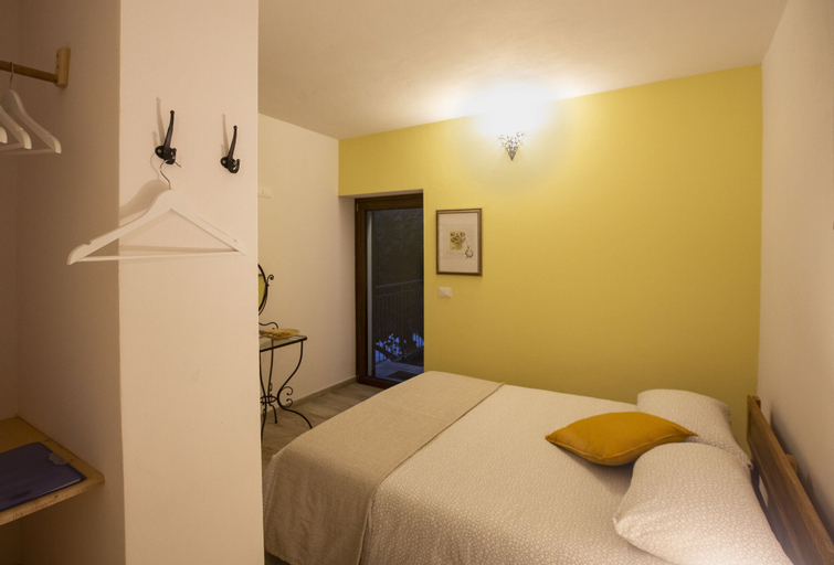 Bedroom 4, Agriturismo LaValleggia, Savona
