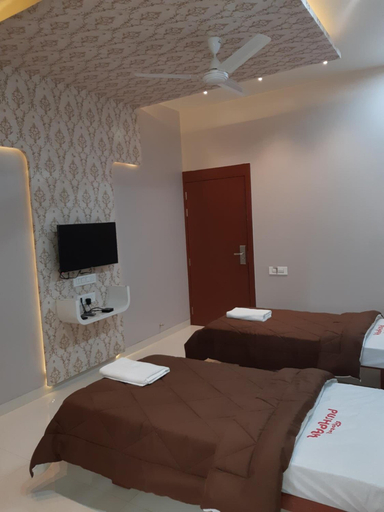 Bedroom 2, Hotel Pushpak Satara, Satara