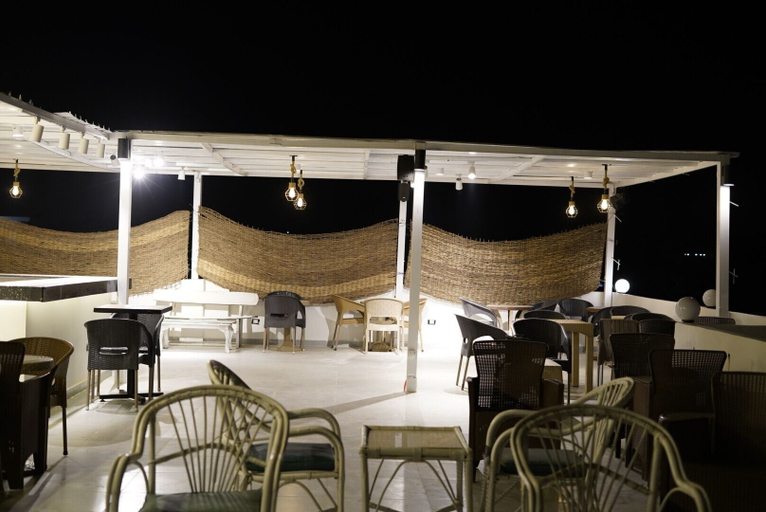 Food & Drinks, Pyramids Gardens Hotel, Unorganized in Al Jizah