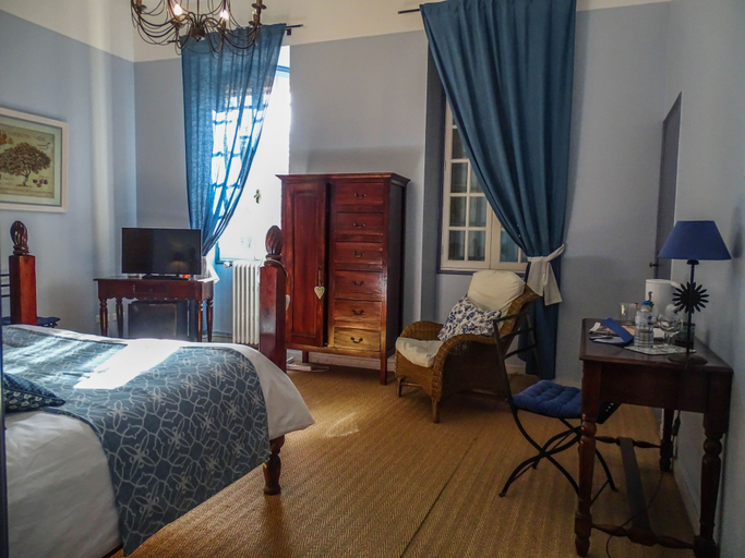 Bedroom 2, Clos St Pierre de Fraisse, Vaucluse