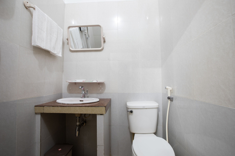 Bathroom 4, Botoum Hostel, Siem Reap