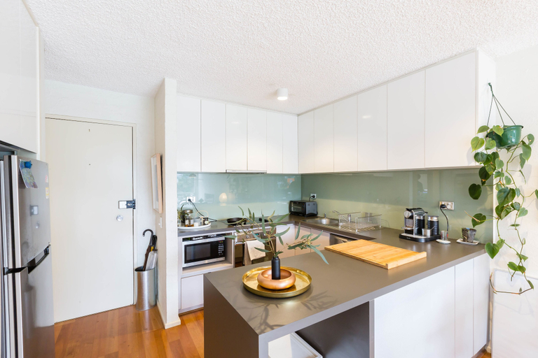 Others 3, ISAAC, 1BDR South Melbourne Apartment, Melbourne
