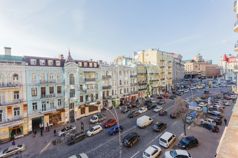 Others 5, On Lev Tolstoy Square, Holosiïvs'kyi