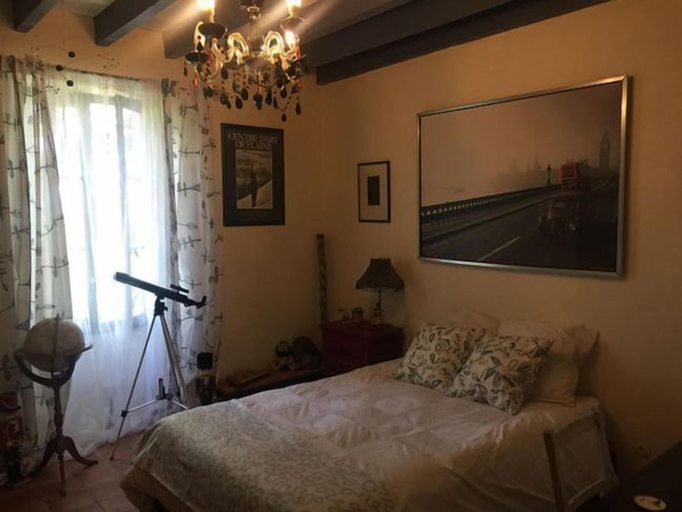 Bedroom 3, Le Peyrail, Gironde
