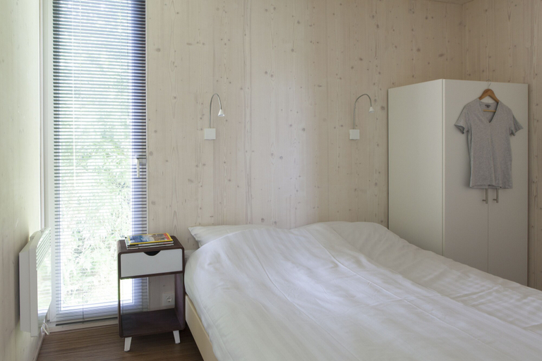 Bedroom 3, Strand 49 Camping & Glamping, Zijpe