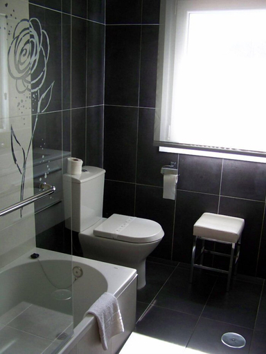 Bathroom 4, Playa de Estorde, A Coruña