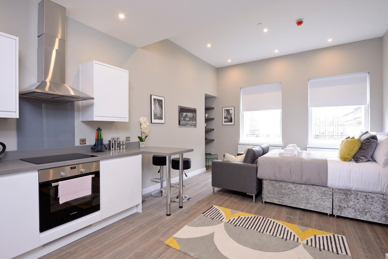 Others 5, Nelson Mandela Place, Glasgow