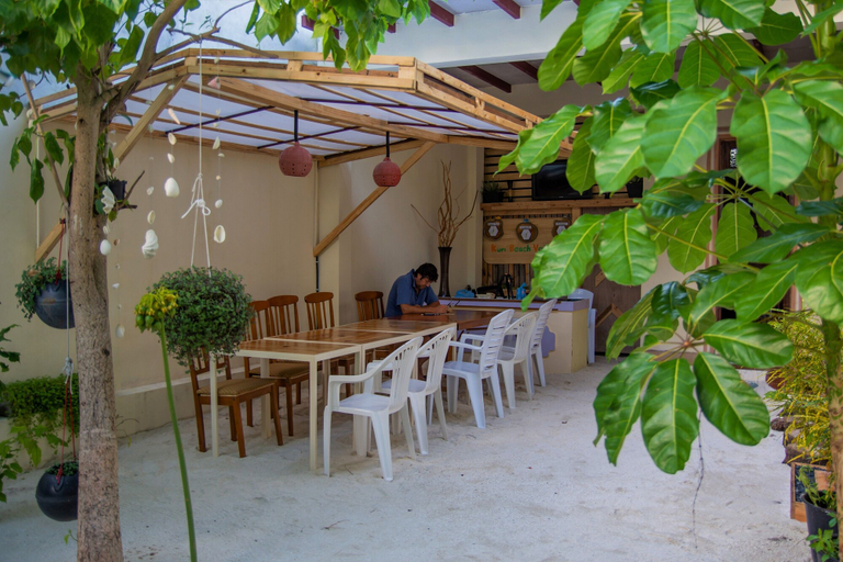 Food & Drinks 5, Kuri Beach View Inn