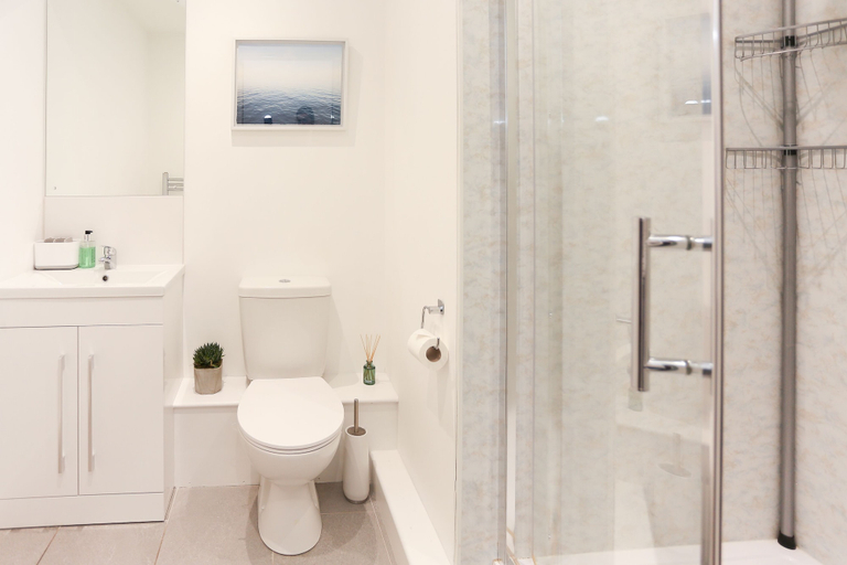 Bathroom 3, Strawberry Line, Flat 1, Somerset