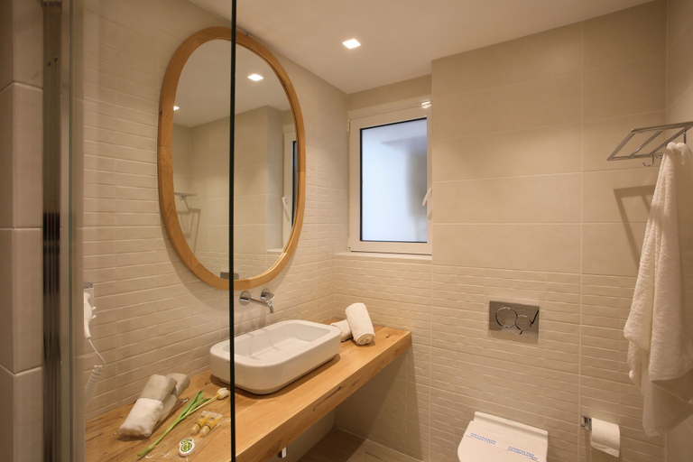 Bathroom 2, Joy Luxury Central Apartment, Attica