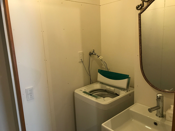 Bathroom 3, GOLDEN MILE Hostel, Amami