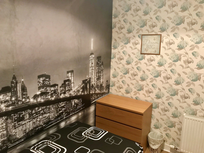Others 5, 233 Leith Apartment, Edinburgh