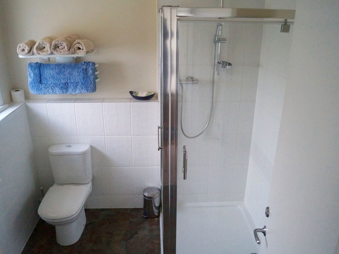 Bathroom 3, The Arun View Inn, West Sussex