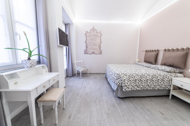 Bedroom 3, Re Vittorio, Torino