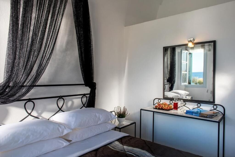 Bedroom 3, Seaside by Manos, South Aegean