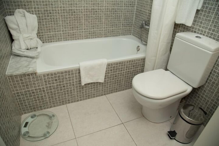 Bathroom 3, Lodgers Choice Rentals, Barcelona