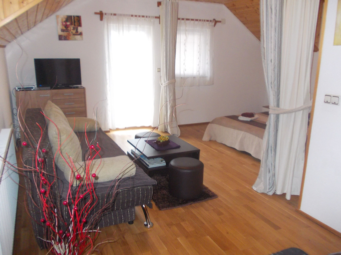 Bedroom 2, Estate Pavlić, Rakovica