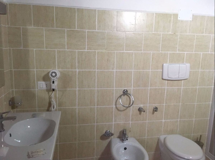 Bathroom, Suite Hotel Club Dominicus, Cosenza