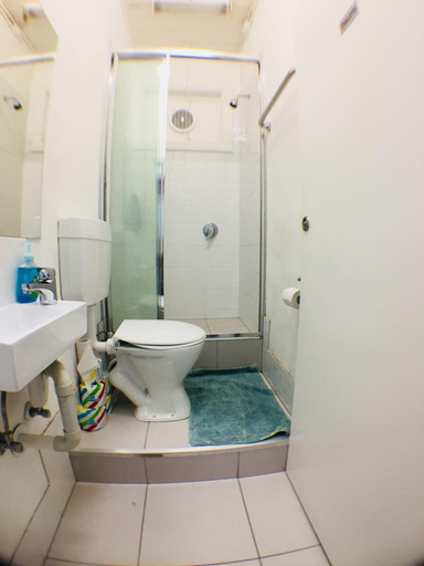 Bathroom 4, Landing Pads Brunswick - Hostel, Melbourne