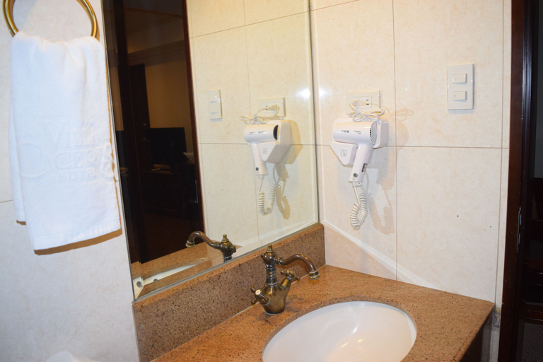 Bathroom 5, Villa Caceres Hotel, Naga City