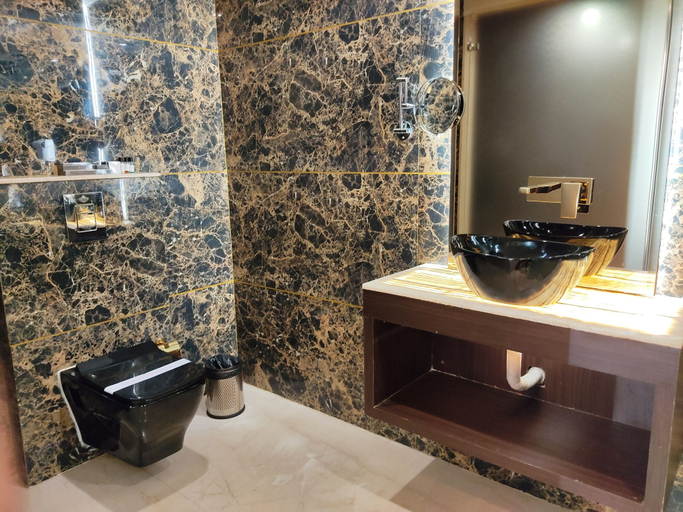 Bathroom 4, DiVaN Clarks Inn Goa, North Goa