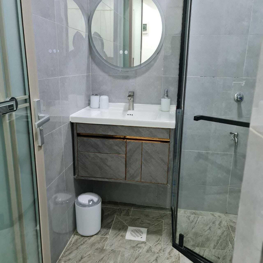Bathroom 5, Zolani home, Dagoretti North