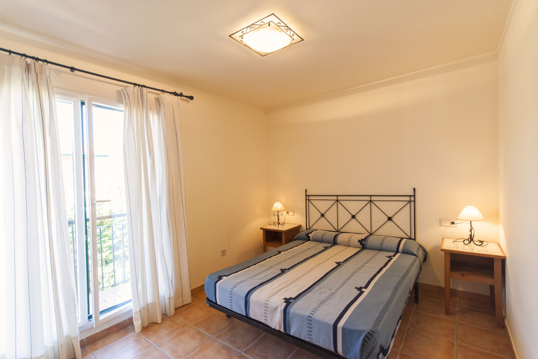 Bedroom 2, Villa Mas Pinell 44, Girona