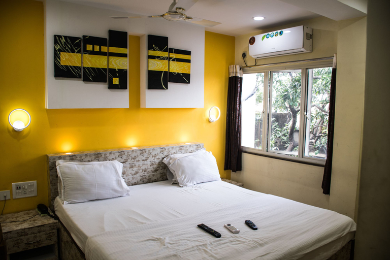 Bedroom 1, Hotel Platinum, Kolkata