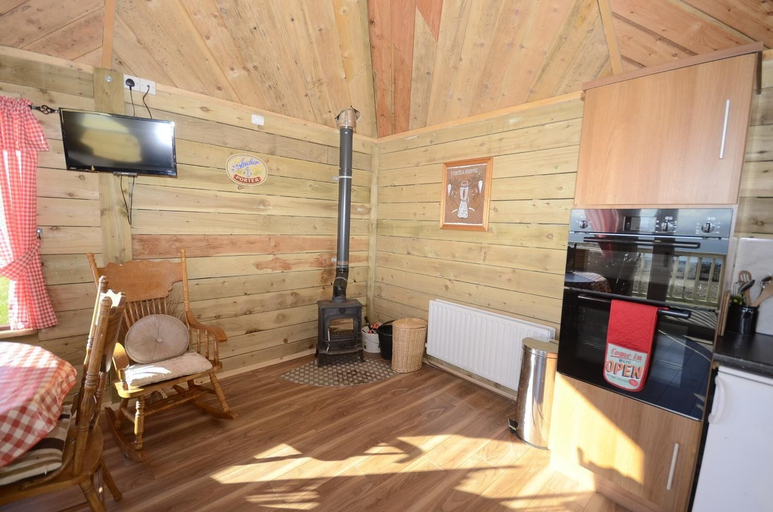 Others 5, Rustic Log Cabin