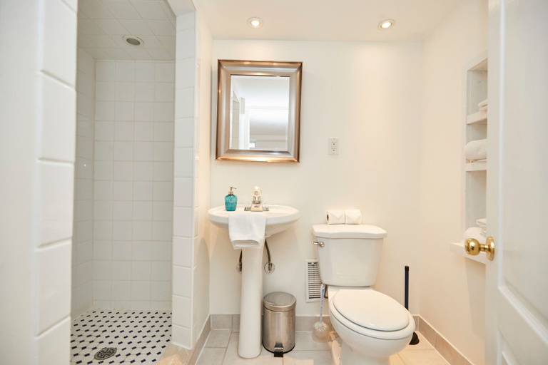 Bathroom 4, Magnificent Stay by The Falls, Niagara