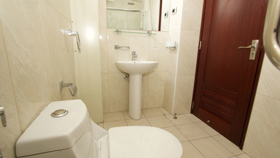 Bathroom 3, BeAleta Hotel Apartment, Addis Abeba