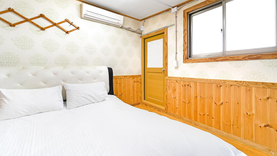 Bedroom 3, Gangneung Chengdong Aegyeon Pension, Gangneung