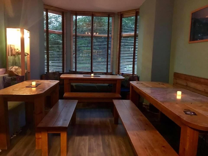 Others 3, The Vagabond Bunkhouse & Pizzaria - Hostel, Conwy