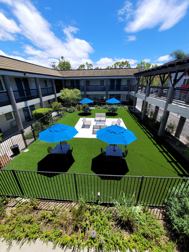 Exterior & Views 2, Redwood Creek Inn, San Mateo