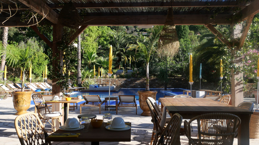 Food & Drinks 5, Hotel La Piscine, Var