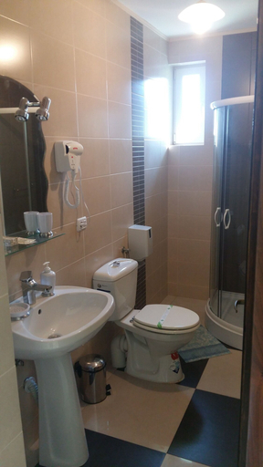 Bathroom 4, Pensiunea Caraiman, Codlea