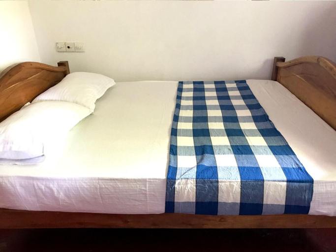 Bedroom 3, Damith Tourist Inn, Weligama