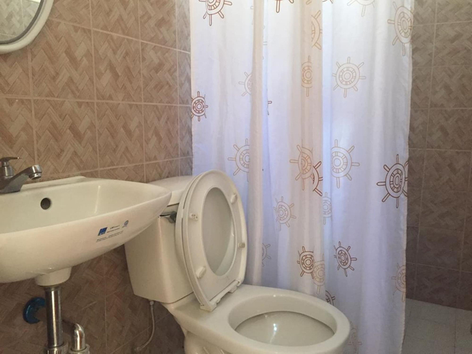 Bathroom 3, Tay LeLong's Pension House, Taytay