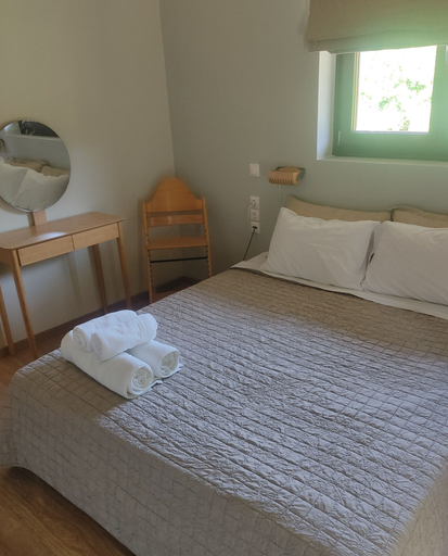 Bedroom 3, Yliessa Chalet, Central Greece