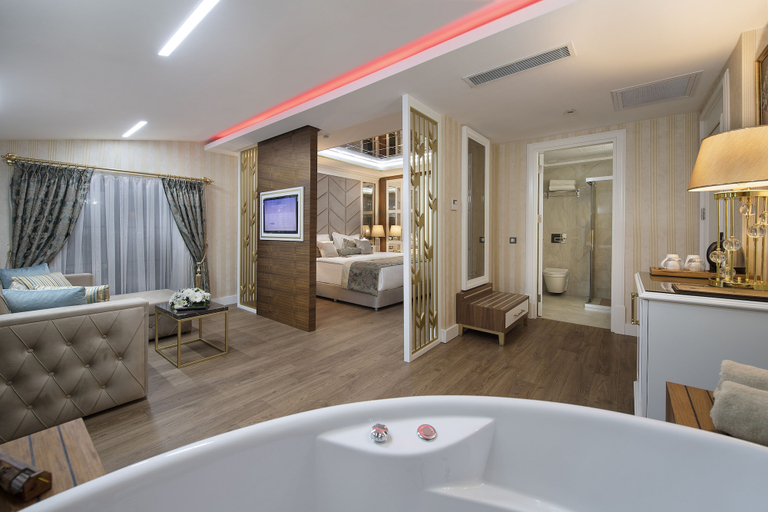 Bathroom 5, Elysium Green Suites, Antalya