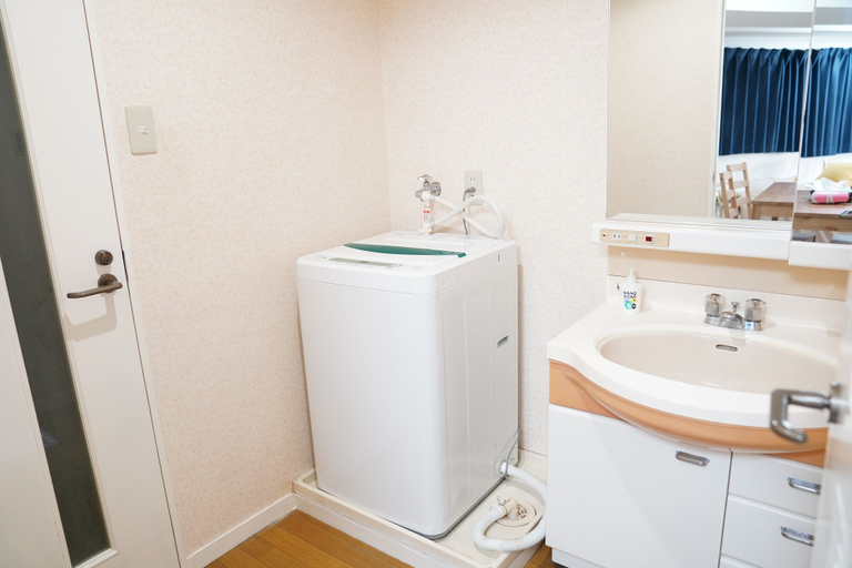 Bathroom 3, Metro Daikoku Apartment, Osaka