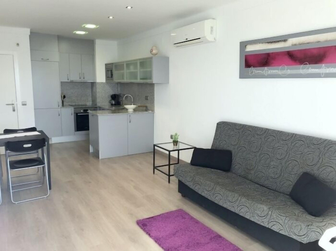 Others 3, Apartamento Rhode 2A, Girona