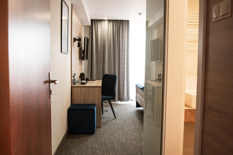 Others 5, Gold Hotel, Złotoryja