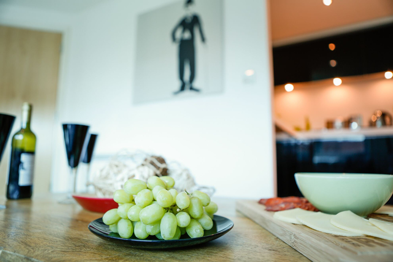 Food & Drinks 5, Park Views Apartments, London