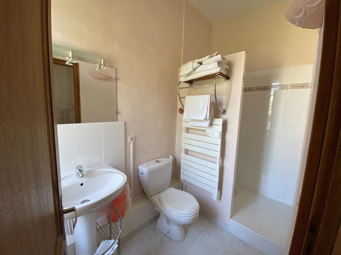 Bathroom 5, Le Manoir de Crépon, Calvados