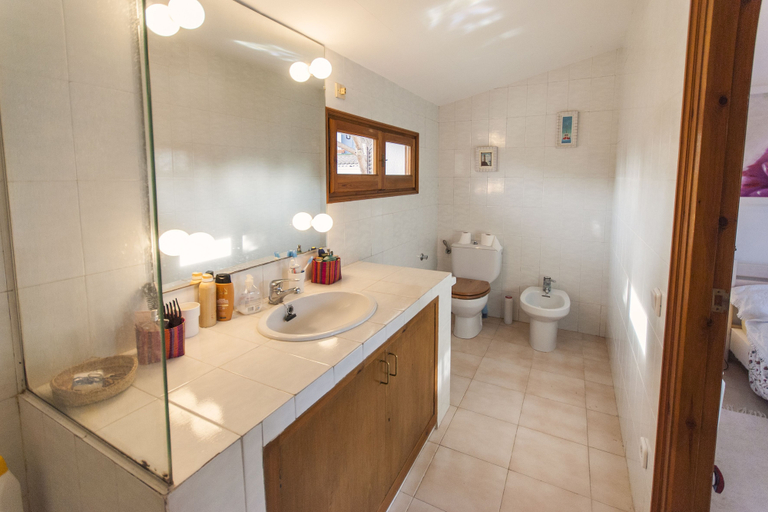 Bathroom 3, Villa Gemma, Girona