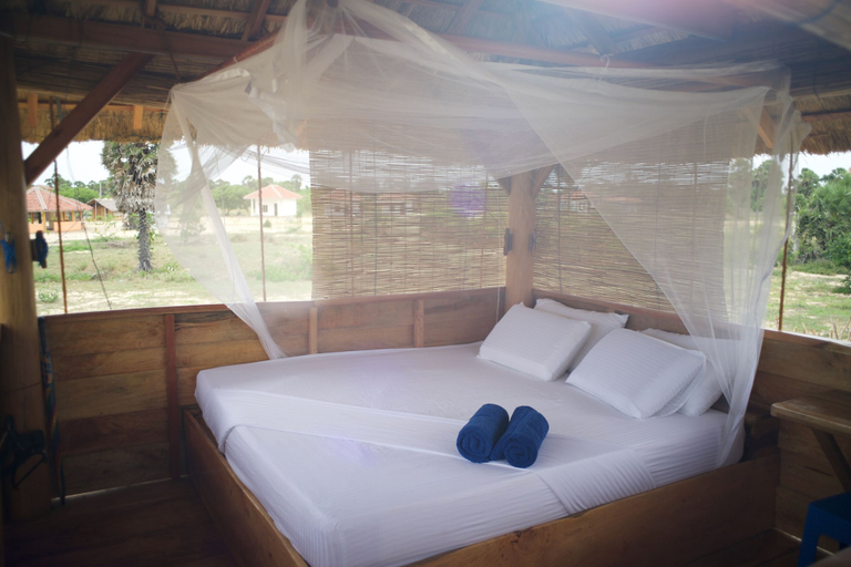 Bedroom 2, Whisky Point Resort, Pothuvil