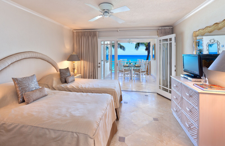 Bedroom 2, Reeds House Penthouse 12 by Altman